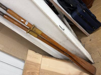 PAIR OF OARS 