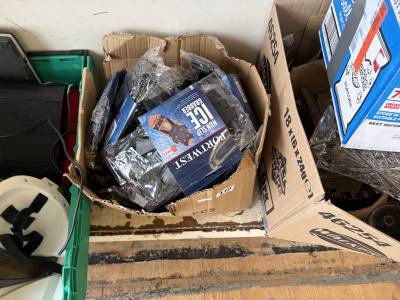 BOX OF ICE GRIPPERS