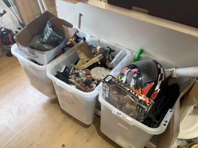 3 X BOXES OF STAR WARS ITEMS