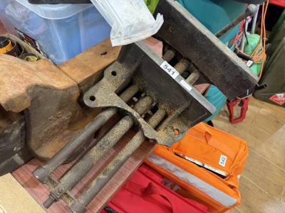 TABLE VICE