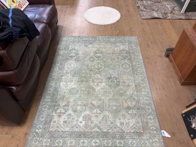 2 X RUGS