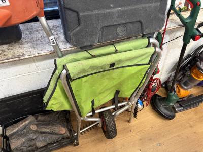 FOLDING WHEELBARROW