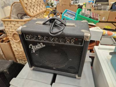 FENDER AMP