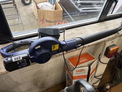 BATTERY LEAF BLOWER + CHARGER