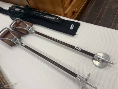 PAIR OF SHOOTING STICKS