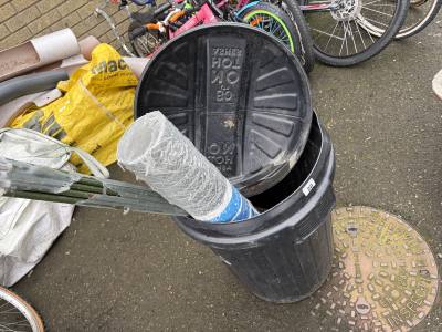 GARDEN BIN + CONTENTS
