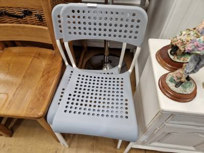 PAIR OF CHAIRS