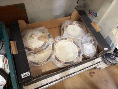 PART DINER SET IN BOX