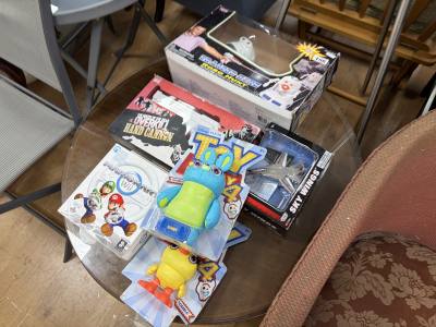 LOT OF WII ITEMS + BOXED TOYS