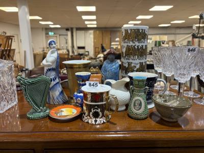TABLE LOT COLLECTABLES 