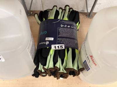 BUNDLE OF NEW GLOVES