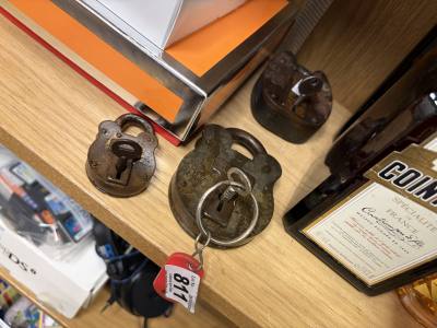 3 X VINTAGE LOCKS + KEYS