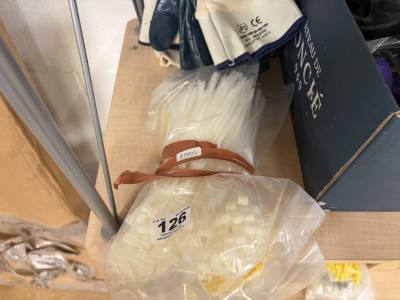 BUNDLE OF CABLE TIES
