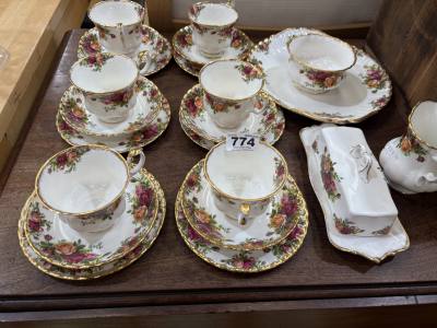 VINTAGE TEA SET