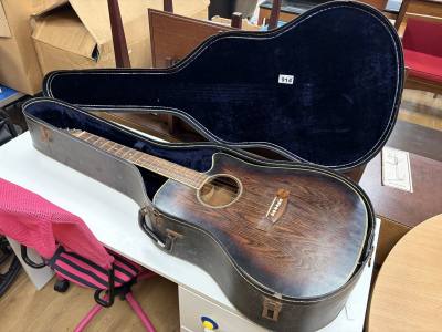HYUNDAI BOUZOUKI GUITAR + CASE
