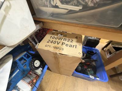 BOX OF BULBS