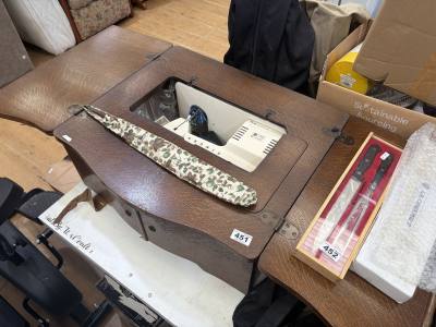 SINGER SEWING MACHINE