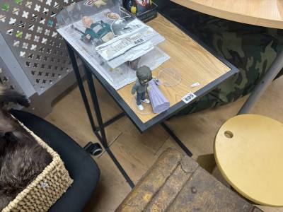 SIDE TABLE + STOOL