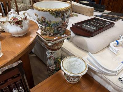 CAPODIMONTE JARDINIERE + POT STAND