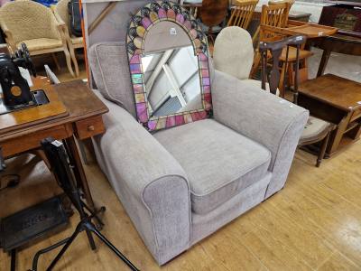 FABRIC CHAIR