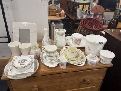 AYNSLEY, BELLEEK, BUNNYKINS + WEDGEWOOD