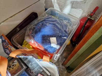 BOX OF HI VIS