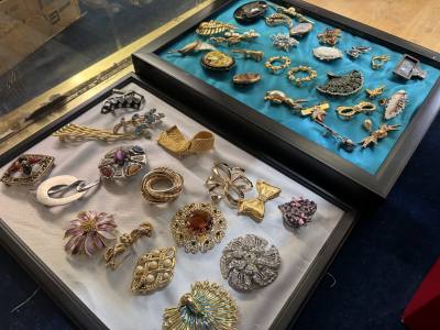 2 X TRAYS OF BROOCHES