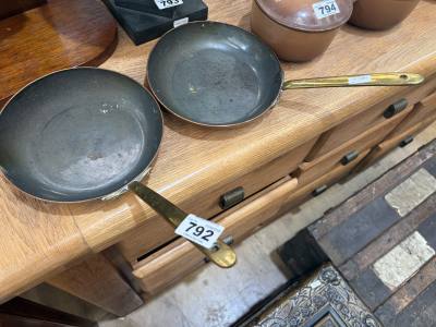 2 X COPPER + BRASS PANS