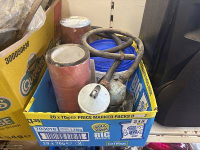 BOX OF ADHESIVES + GAS REGULATORS