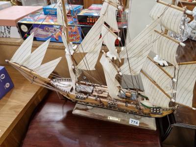 MODEL GALLEON