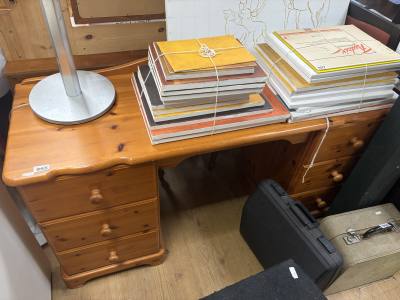 PINE DRESSING TABLE