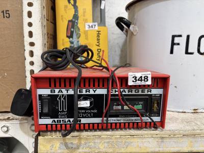 BATTERY CHARGER