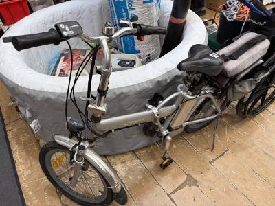 ELECTRIC BIKE + KEY