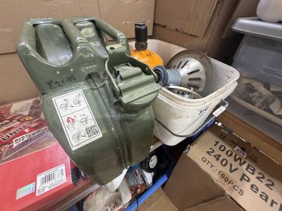 GAS HEATER, BOTTLE + JERRY CAN