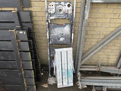 2 DECORATORS LADDERS  