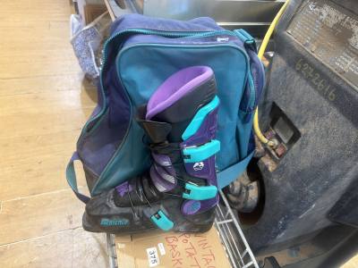 PAIR OF SKI BOOTS