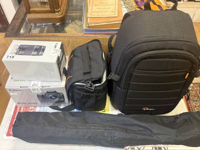 CANON EOS 2000 + LENS + CAMERA BAG + TRIPOD