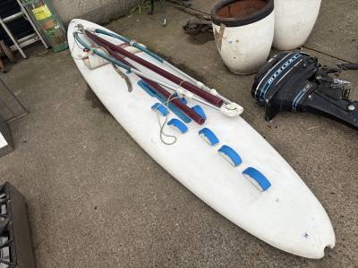 WINDSURF BOARD 