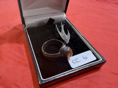SILVER AMBER RING + MARCASITE BROOCH