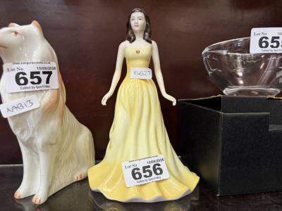 ROYAL DOULTON "THE GEMSTONES NOVEMBER TOPAZ"