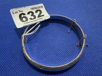 SILVER BANGLE