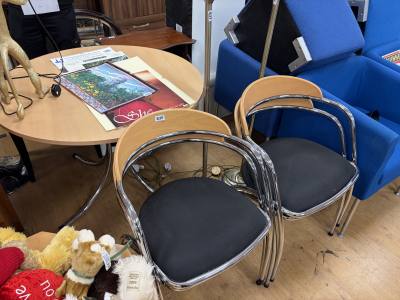 TABLE + 4 X CHAIRS