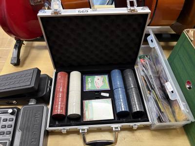 CASED POKER SET