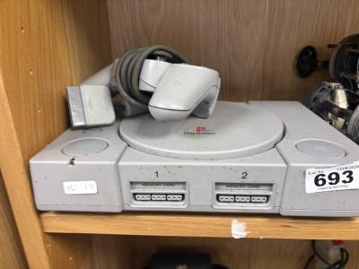 PS1 + CONTROLLER ( NO LEAD)