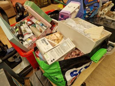 BOX + BAG LOT OF COSMETICS