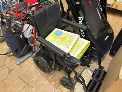 MOBILITY POWER CHAIR