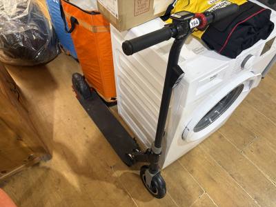 ELECTRIC SCOOTER (NO CHARGER)