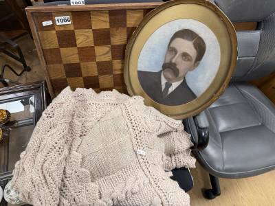 SOLID WOOD CHESS BOARD + PICTURE + KNITTED THROW 