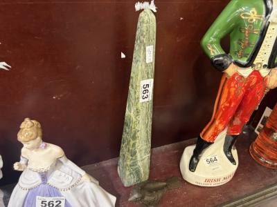 MARBLE OBELISK + CAST BORD