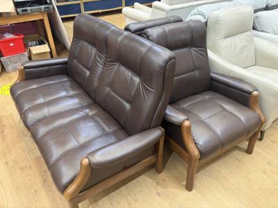 3 PC LEATHER + WOOD SUITE